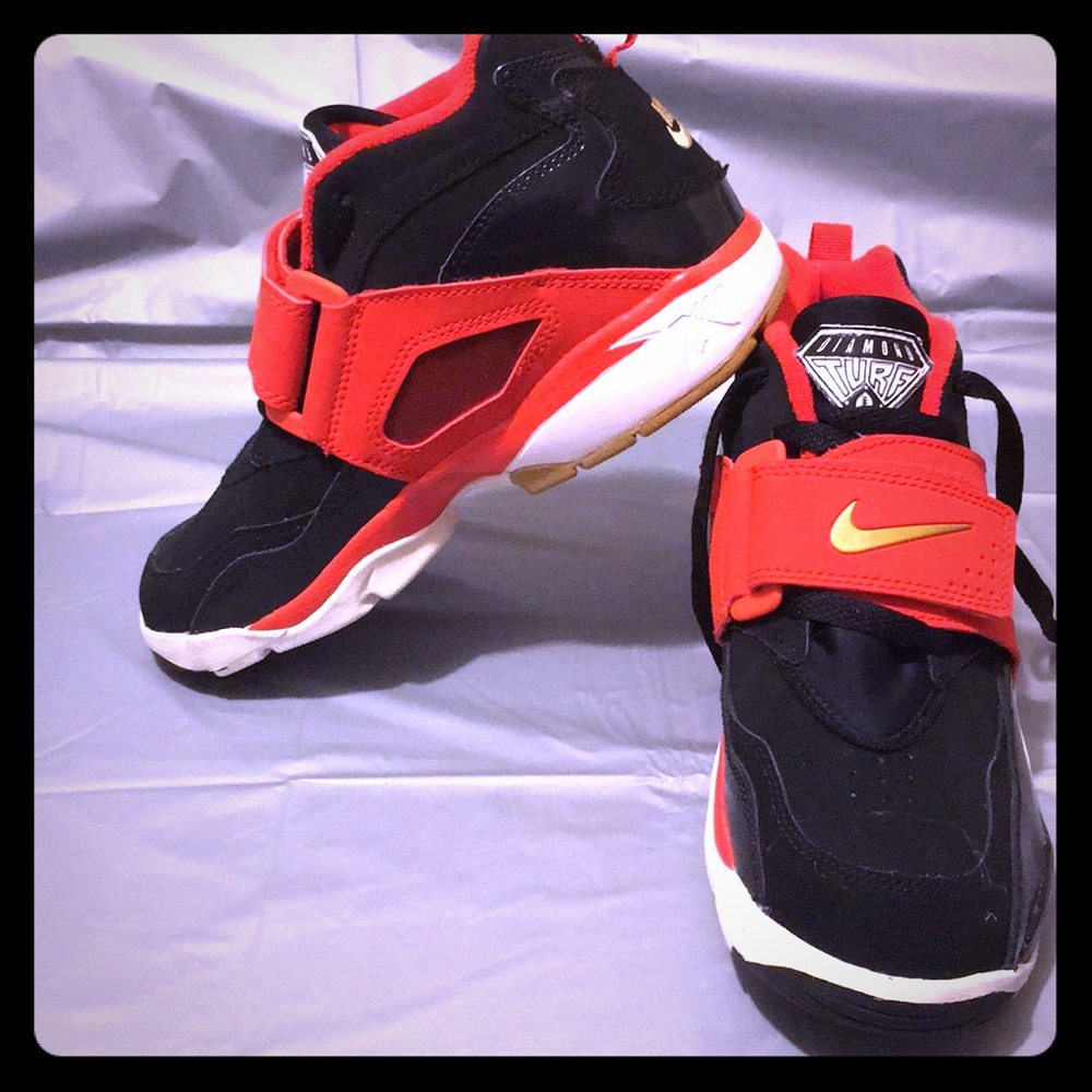 Nike Diamond Turf Shoes